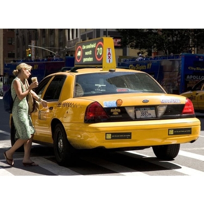 P2.5 P3.33 P4 Taksi Üst LED Ekran Araba Açık Video Reklam Ekranı
